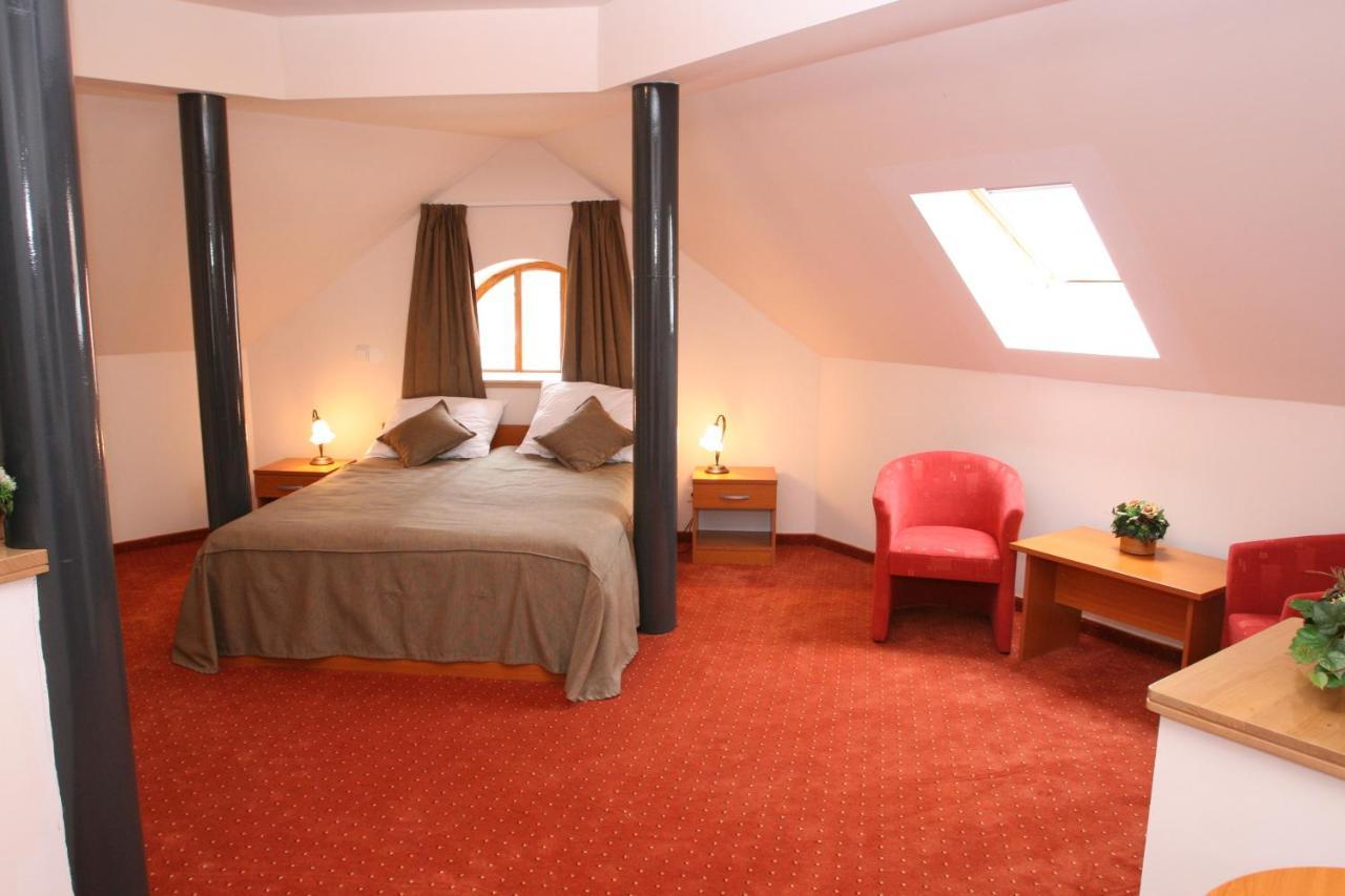 Hotel Istra Varazdin Ruang foto