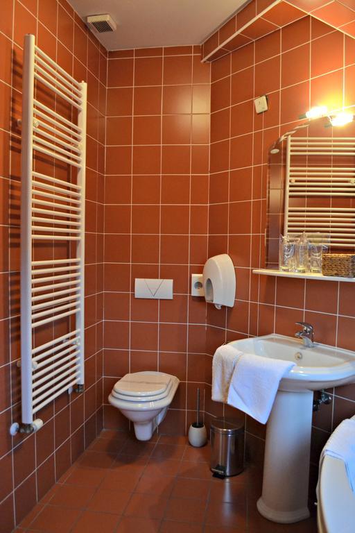 Hotel Istra Varazdin Bagian luar foto